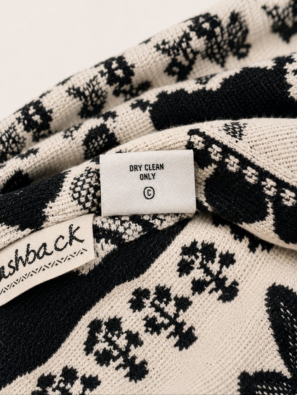 Flashback Women's Black & White Tapestry Knit Jacket XL Boho Southwestern Button - Picture 6 of 6